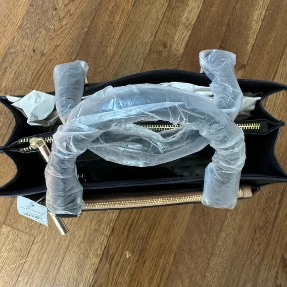 Ann Taylor Black and Tan Two Piece Women's Bag. NWT. Gift ready. Ships fast. - Picture 3 of 14